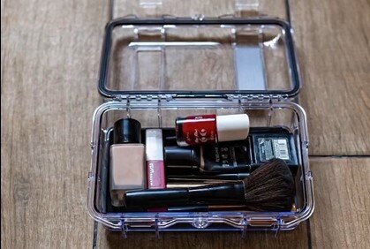 Professional makeup on-the-go: the importance of having a makeup bag kit